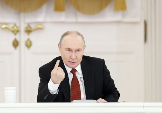 Groenlanda, o diversiune de-a lui Trump pentru a-l calma pe Putin