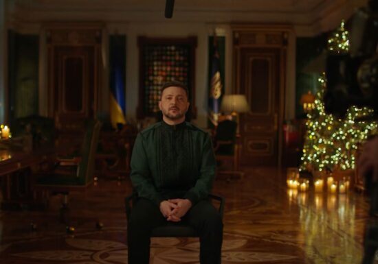 Volodimir Zelenski, în discursul de Anul Nou: „Suntem obosiți? Foarte. Înseamnă că suntem gata să ne predăm? Oricine crede asta se înșală profund”