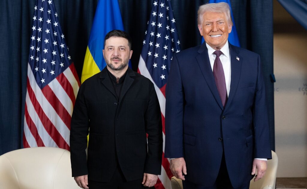 Zelenski anunță o întâlnire trilaterală inedită și continuă șarja de critici a lui Trump la adresa Europei: Un amestec de puteri „mici și mijlocii” care au rămas blocate în „modul Groenlanda”