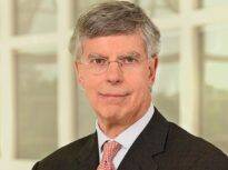 „Dovezi, nu promisiuni”. Un fost ambasador american pune la îndoială anunțul lui Trump privind oprirea loviturilor Rusiei