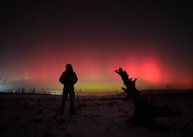 Imagini spectaculoase cu aurora boreală văzută din România. Un nor gigantic de plasmă se îndreaptă spre Pământ (Foto & Video)