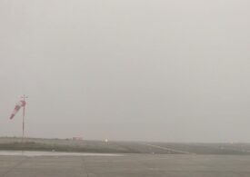 Vremea rea face probleme în mai multe zone din țară: zboruri anulate, risc de inundații și trafic rutier îngreunat