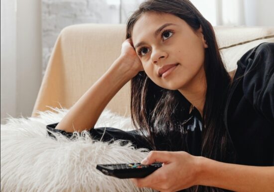 Ce spune știința despre oamenii care se uită la filme nonstop - studiu