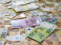 Presiunile pe leu ne-au costat în septembrie 4,8 miliarde de euro din rezervele BNR