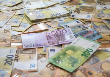 Presiunile pe leu ne-au costat în septembrie 4,8 miliarde de euro din rezervele BNR