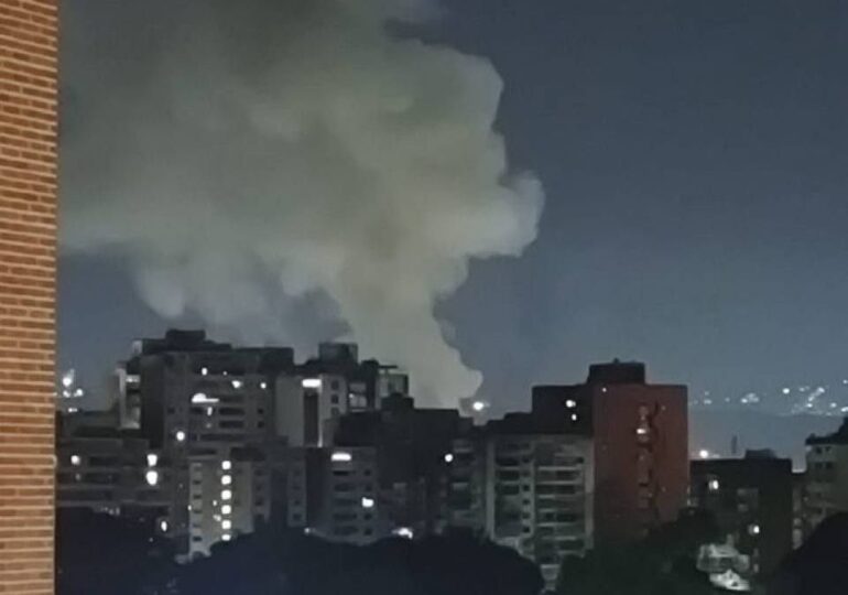 Explozii puternice lângă o bază militară din Caracas (Video)