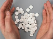 Un analgezic banal ar putea avea proprietăți anticancerigene. Ce au arătat studiile