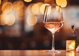 3 lucruri simple care îți spun dacă rosé-ul din pahar e ok sau nu