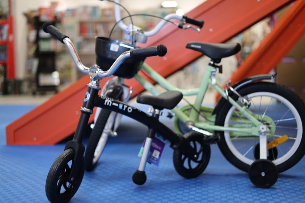 Rolul bicicletei fără pedale în pregătirea trecerii la bicicleta clasică
