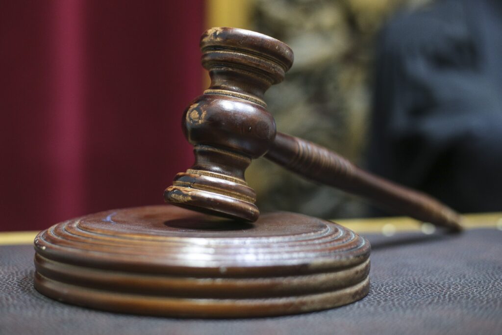 Judecătorii contestă noua grilă de salarizare. Sunt supărați că ar câștiga mai puțin decât un parlamentar, primar sau șef de instituții publice
