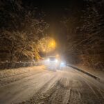 Trafic îngreunat de zăpadă și viscol pe mai multe autostrăzi și drumuri naționale. E și un cod galben de ploaie și polei