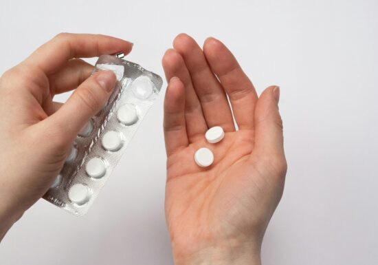 Paracetamolul, sigur în sarcină. Studiul amplu care contrazice afirmațiile lui Trump