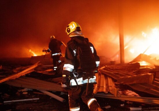 <span style="color:#990000;">Ziua 1437</span> Putin atacă puternic, după ce i-a promis lui Trump că ia pauză. Armata rusă, cea mai lentă din ultimii 100 de ani. Peste 2.000 de alerte cu bombă într-o zi