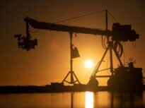 Tensiunile din Orientul Mijlociu împing petrolul spre 80 de dolari. Analiștii cred că urmează pragul de 100 de dolari