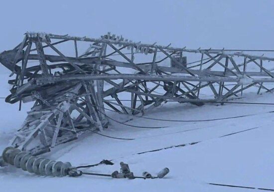 Orașul în care se află principala bază navală a Rusiei a rămas fără curent, după ce s-au prăbușit stâlpii de înaltă tensiune