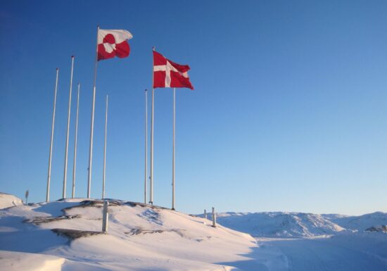 Ce mai e nou cu Groenlanda. Casa Albă a înțeles pe dos grupul de lucru. Franța amenință, Italia e ironică. Hop și Moscova în discuție