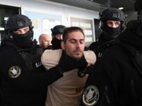 Crima de la Sibiu: Al treilea suspect, considerat creierul jafului mortal, a fost adus în România