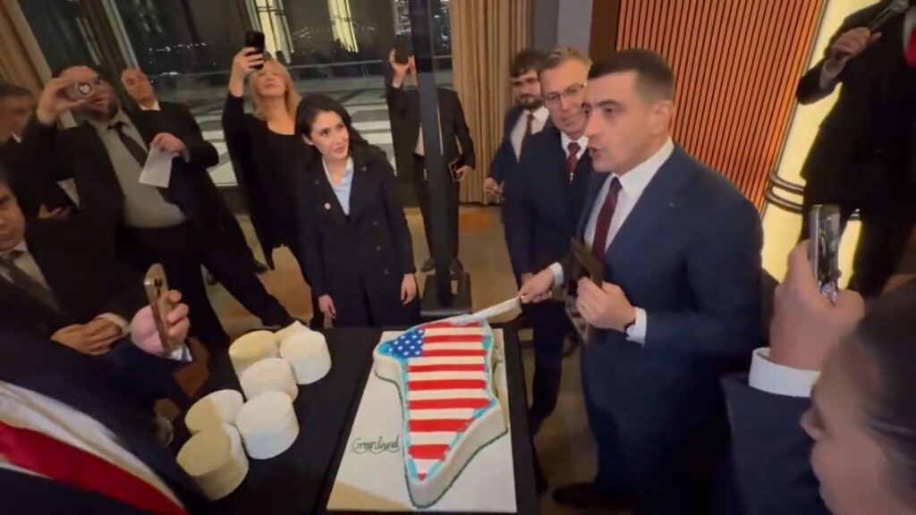 Cum justifică George Simion episodul cu tortul în forma Groenlandei: Nu puteam evita momentul (Video)