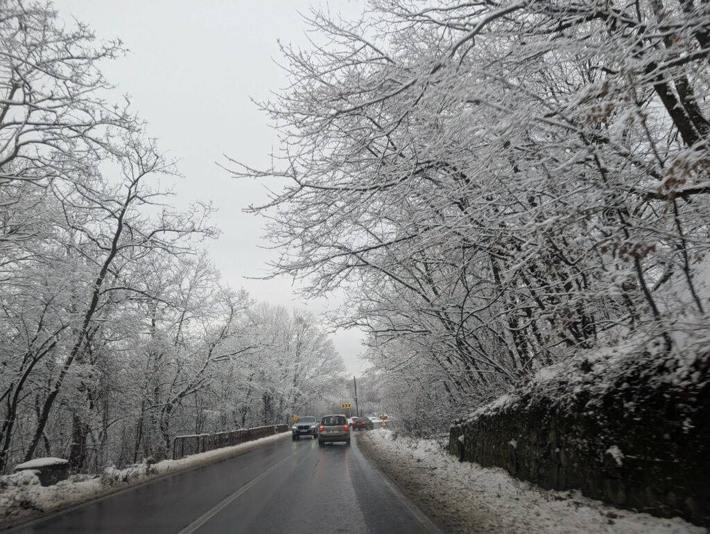 LIVE România în viscol și ger. Școli închise, probleme în trafic și pe calea ferată. Avarii și la rețeaua electrică. Ministerul Energiei: consumul de gaze ar putea crește cu 20%