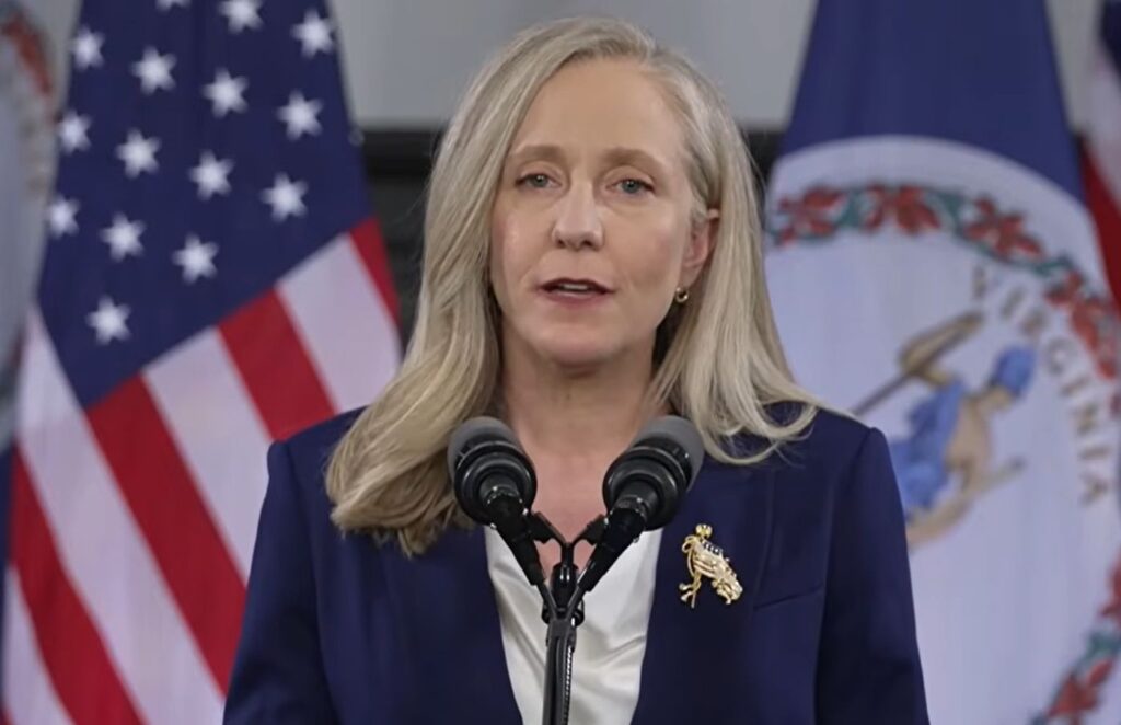 Cine e Abigail Spanberger, democrata care l-a înfruntat pe Trump în Congres: Președintele a mințit, a găsit țapi ispășitori, a deturnat atenția și nu a oferit soluții reale (Video)