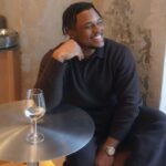 Influencer american, reținut la București. L-a lovit pe fratele lui Rareș Ion, în timp ce era LIVE pe Net