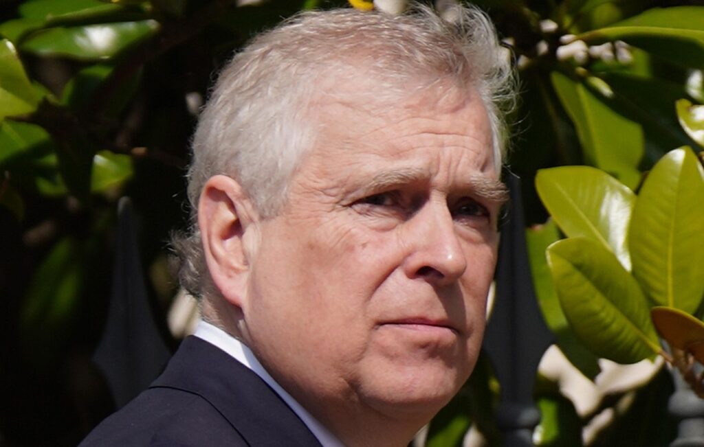 Fostul prinț Andrew, fratele lui Charles, a fost arestat chiar de ziua sa UPDATE Prima reacție a regelui
