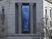 Washington Post îl compară pe Trump cu Ceaușescu. The Guardian scrie despre impresia de dictatură