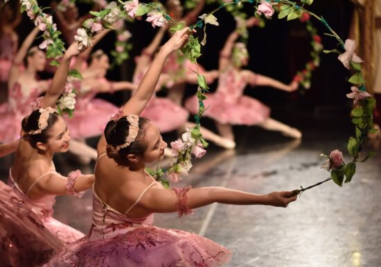 „Evgheni Oneghin”, „Corsarul”, „Povestirile lui Hoffmann”, „Elixirul dragostei” și „Otello”, o săptămână de contraste lirice și coregrafice la Opera Națională București