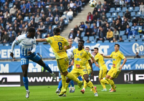 Universitatea Craiova e pe val și se distanțează în fruntea clasamentului