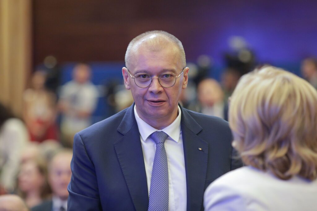 Nicușor Dan începe schimbarea ambasadorilor: 40-50 de rechemări anunțate. UPDATE Dan Mihalache, printre primii vizați