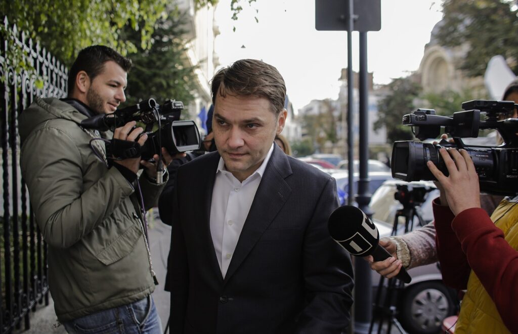 Instanța supremă a anulat condamnarea fostului ministru Dan Șova pe motiv că faptele s-au prescris