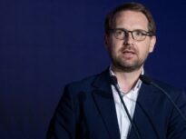 Conducerea USR a votat unanim că nu va forma o nouă majoritate cu PSD și propune PNL un acord politic