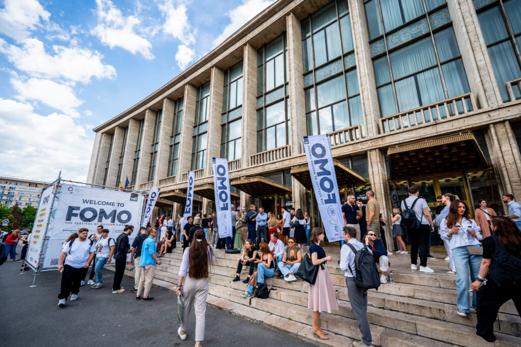 FOMO 2026 anunță primul val de speakeri români: de la leadership sistemic și AI, Remote Work, la content creation, entertainment, hospitality & HoReCa, producție video și wellbeing
