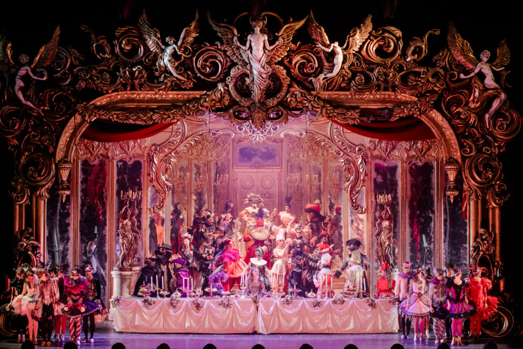 Opera Națională București a deschis noul an cu un tur de forță al musicalului fenomen „Fantoma de la Operă”