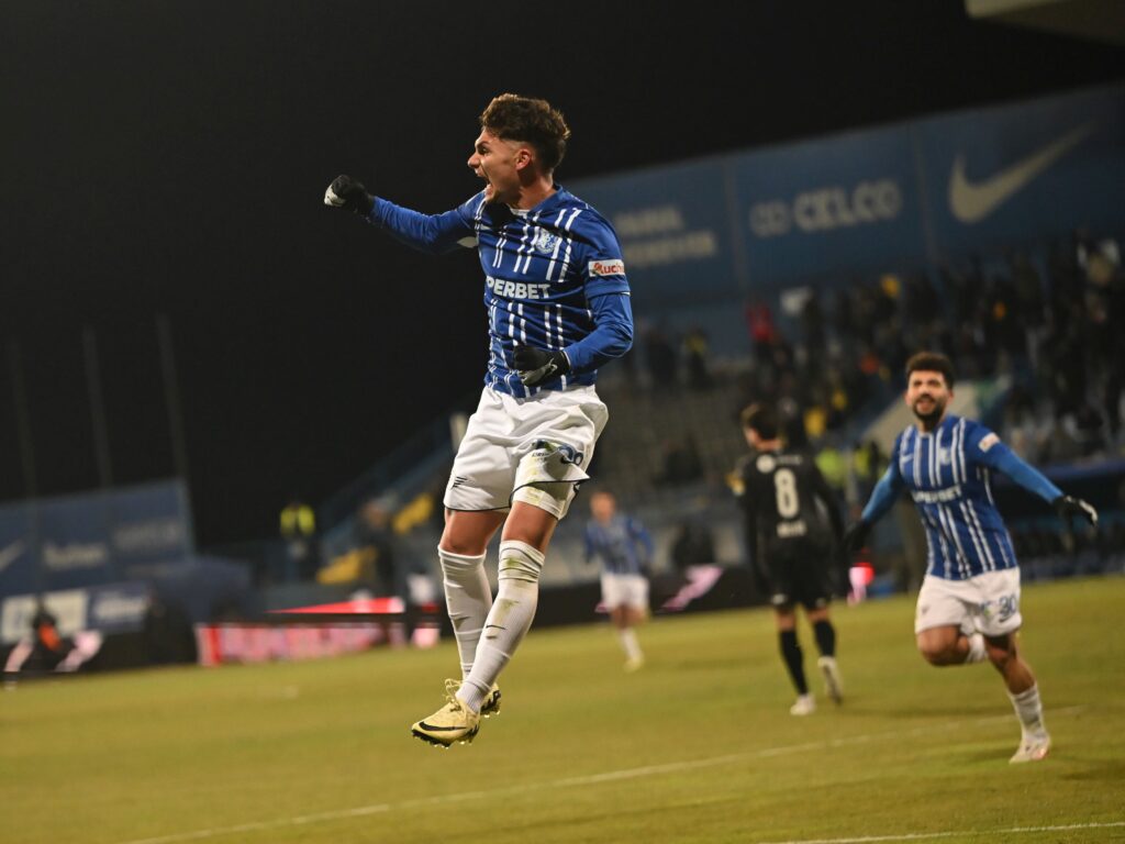 Farul a distrus Universitatea Craiova și lupta la play-off devine incendiară