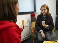 Patru ani de război în Ucraina: Salvați Copiii România derulează campania „Căldură pentru Ucraina”, pentru achiziția de generatoare electrice: școli, spitale, locuințe din Ucraina sunt lăsate în frig și întuneric