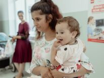 Mai puțin de jumătate dintre copiii din România sunt vaccinați cu prima doză împotriva rujeolei