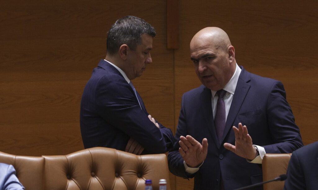 Coaliția intră în ședința de confruntare, după ce PSD a anunțat că blochează reforma administrației. Trei miniștri nu vor să semneze ordonanța