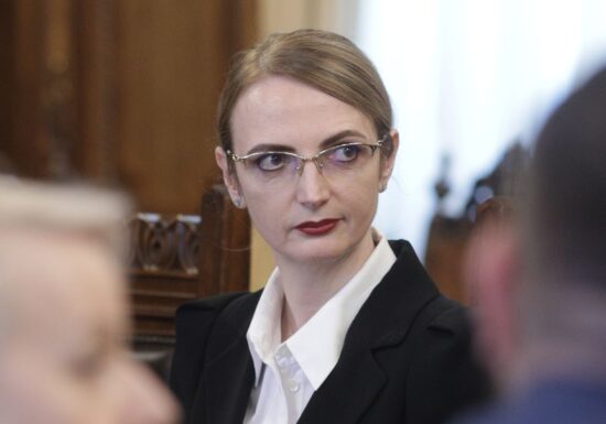 Șefii Justiției au decis, în secret, că magistrații își păstrează diurnele uriașe, deși Guvernul Bolojan le-a plafonat pentru toți bugetarii