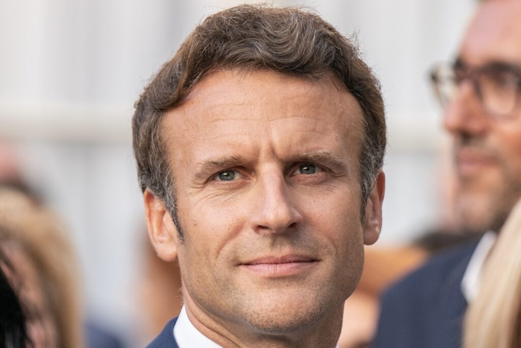 Macron: Apărarea libertății de exprimare pe Facebook sau TikTok este „bullshit”