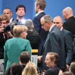 De ce conservatorii germani nu se pot rupe de Angela Merkel. Și alinierea lui Merz