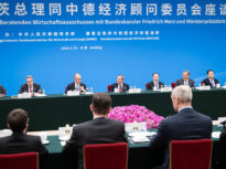 Ce face cancelarul Merz cu 30 de firme în vizită la Beijing