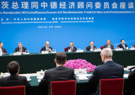 Ce face cancelarul Merz cu 30 de firme în vizită la Beijing