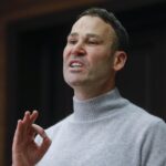 Cum se apără Negoiță de ancheta DNA: Fratele s-a opus inițial să-i fac drum. De vină e Primăria Generală. Consilierul lui Bolojan: Eu i-am făcut plângerea penală