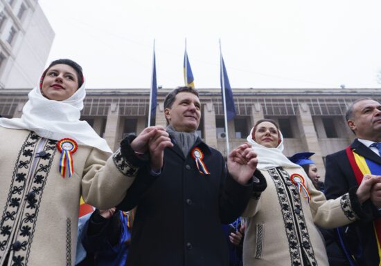 (In)consecvența României între SUA și UE. Ce face N. Dan?