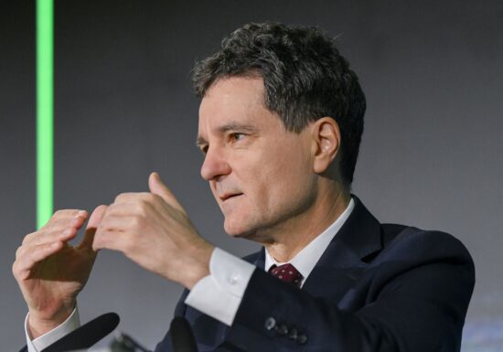 De ce nu a promulgat Nicușor Dan legea pensiilor magistraților: Cotroceniul invocă articolul 77 din Constituție