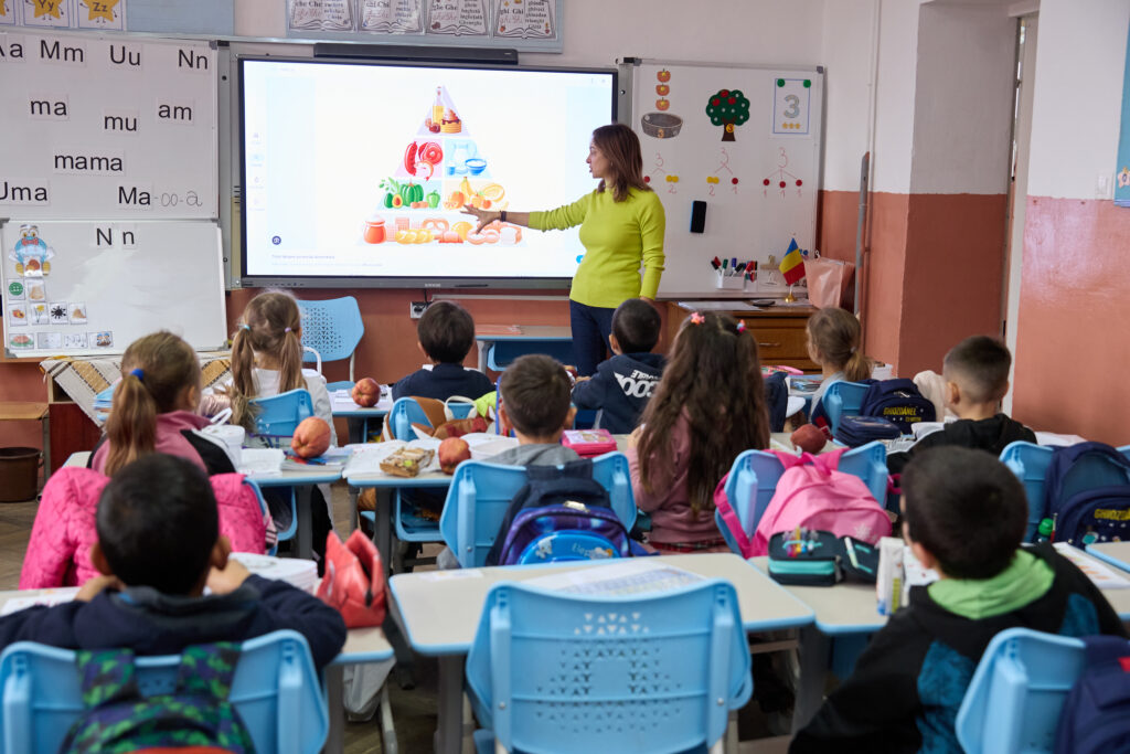 Programul de educație nutrițională, NutriCOOLtura, și-a dublat impactul în 2025 și a ajuns în și mai multe școli din țară