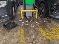 11 ani, 3 primari, zeci de milioane de euro. Rezultatul: o parcare murdară și o licitație blocată la infinit