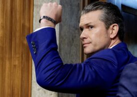 Haltere, flotări și saună la bustul gol: „Băieții duri” din trupa lui Trump își umflă mușchii și dau tonul masculinității la Casa Albă