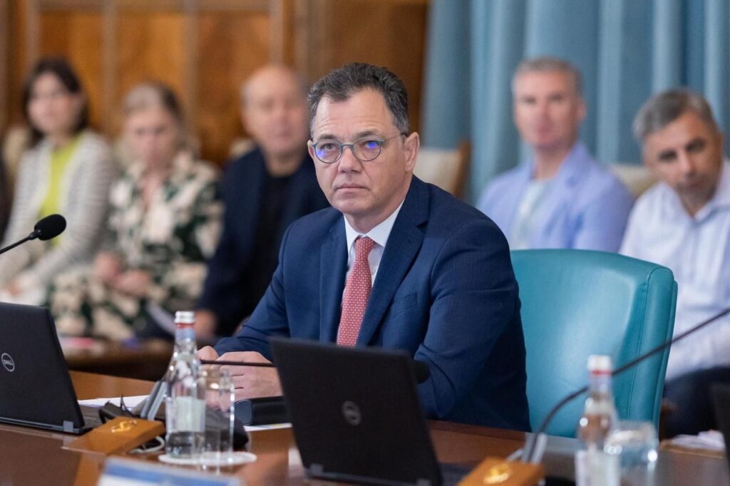 Reducerea cheltuielilor la Palatul Victoria, sabotată de secretarul general al Guvernului: „De ce să consideri că tăiatul e cel mai bun? Nu suport mentalitatea de sclav”